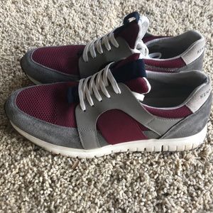 Kenneth Cole Sneaker worn few times like new